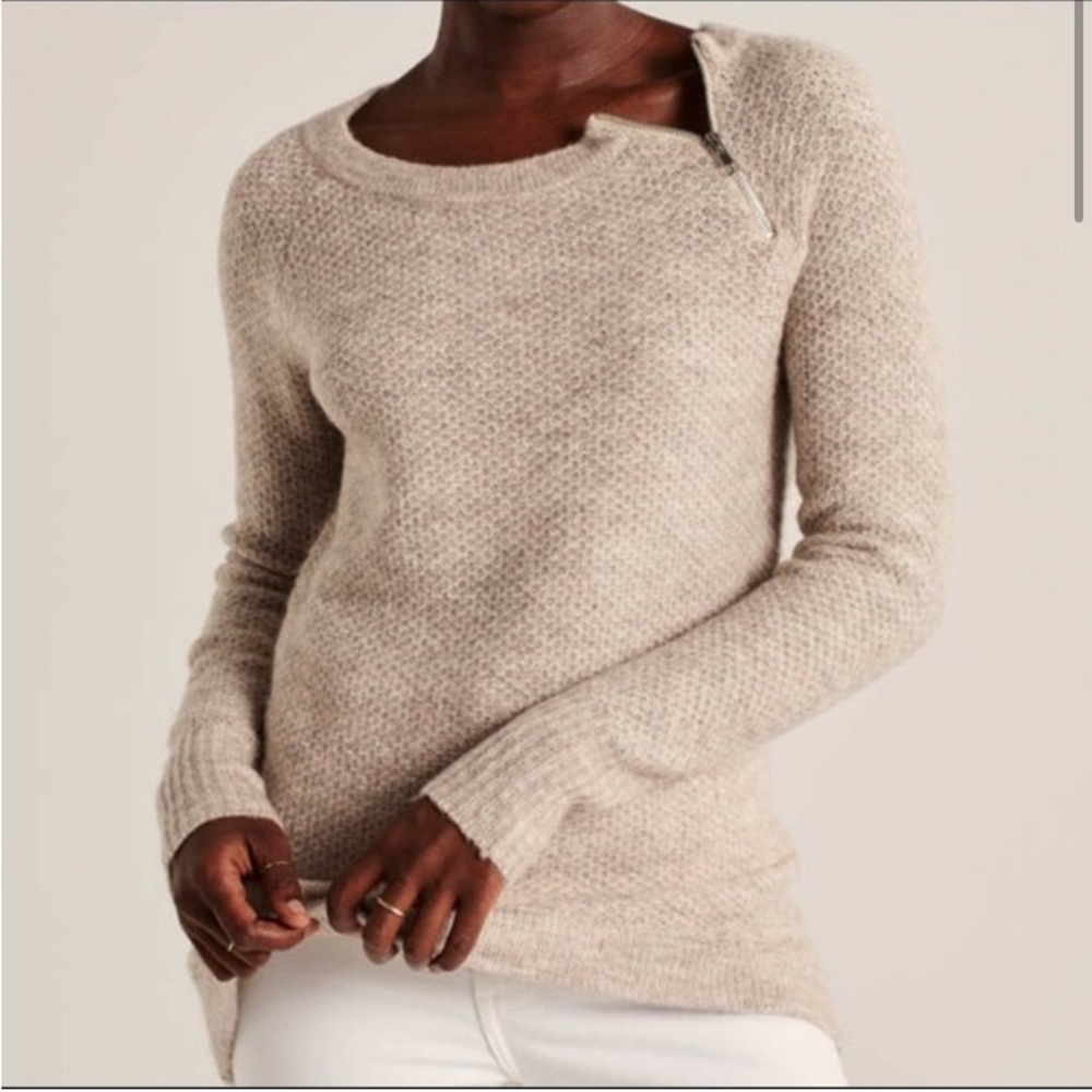 Abercrombie & Fitch Oatmeal Pullover Sweater Zipper Size S